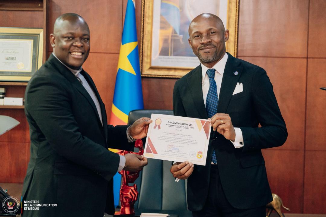 Kinshasa : Patrick Muyaya désigné ambassadeur de l’Université Omnia Omnibus