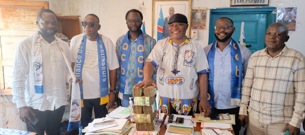 Kasaï : le député Guy Mafuta Kabongo paie le 10% de ses émoluments à l'UDPS Tshisekedi Kasaï 3 à Tshikapa