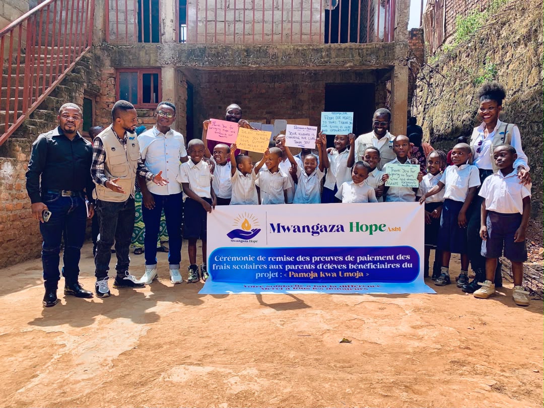 Bukavu : Mwangaza Hope paie la scolarité de 20 éleves au complexe scolaire ECOPA|BWATO