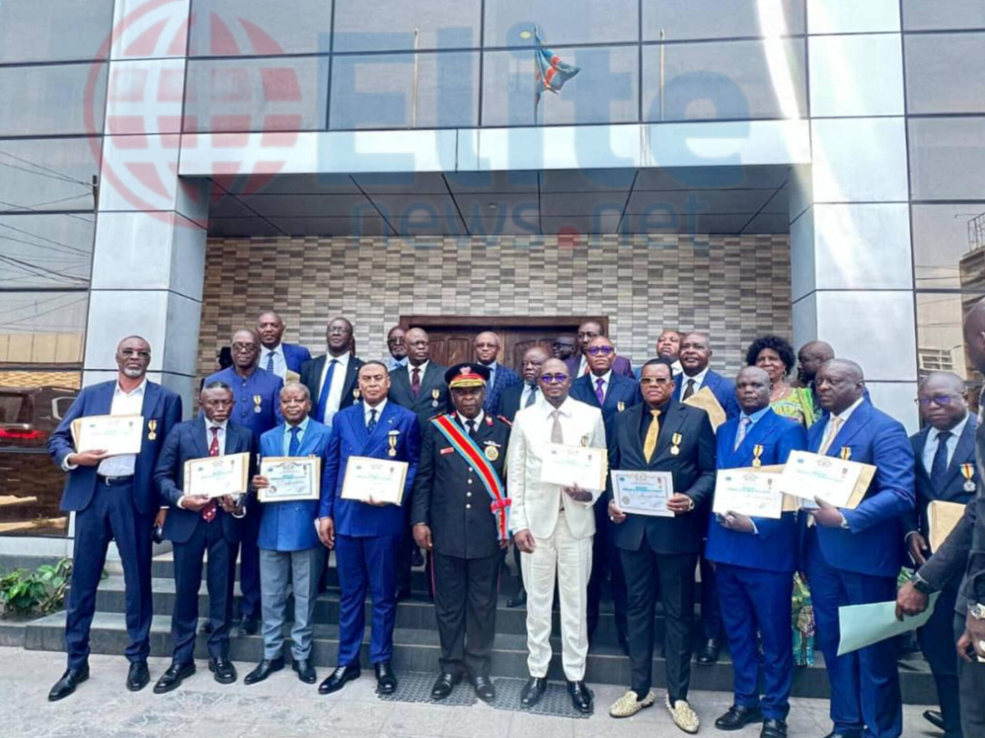 RDC : Des cadres et agents du CEEC reçoivent les médailles de mérite civique