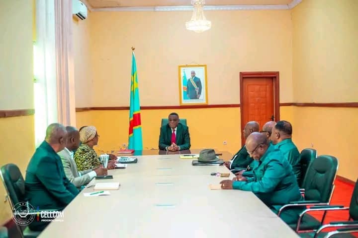 Kwilu : le gouverneur Philippe Akamituna Ndolo lance la première réunion provinciale du PIFORES pour accélérer la restauration des paysages forestiers
