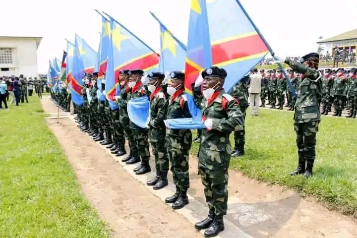 Kasaï central : Le VPM de la défense préside la cérémonie de préstation de serment de 139 nouveaux officiers de la FARDC à Kananga