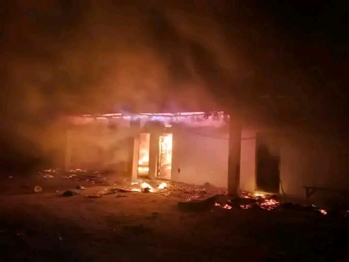 URGENT : un feu d'une source inconnue ravage les matériels du projet Hydroélectrique de Katende à Kananga