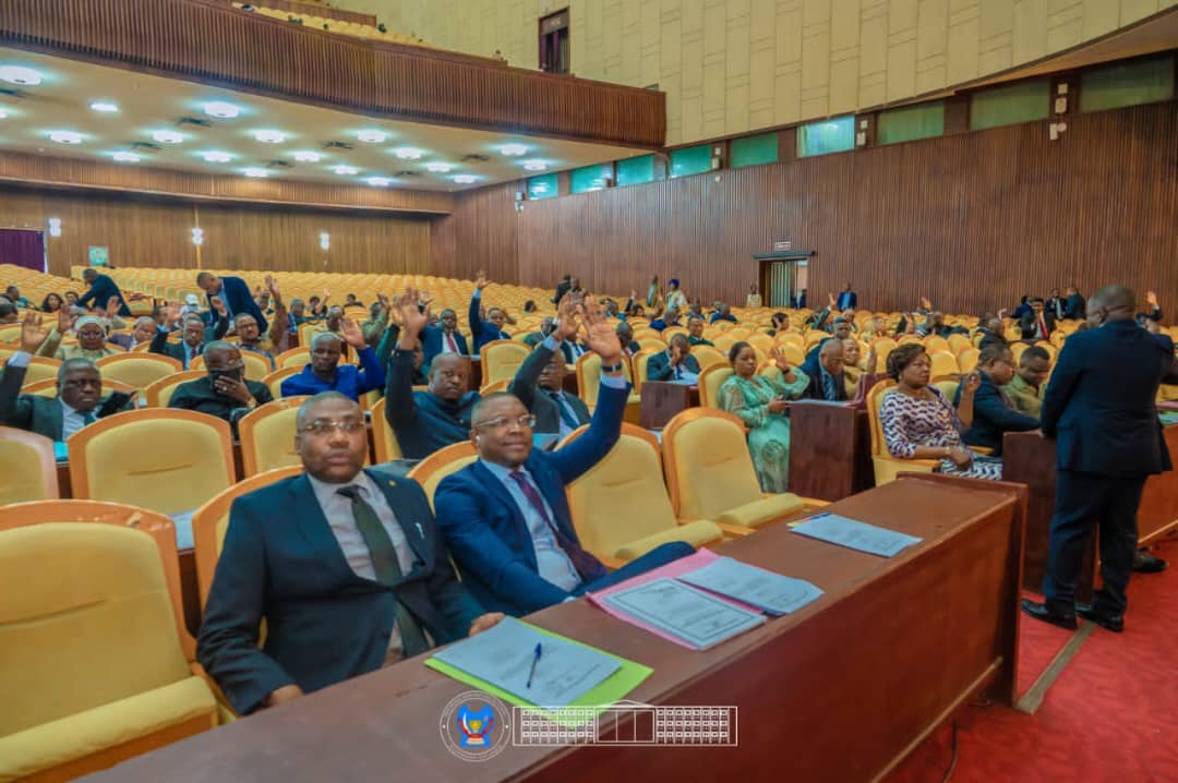 RDC : l'Assemblée nationale adopte à l'unanimité six accords stratégiques pour renforcer la sécurité et financer des projets structurants
