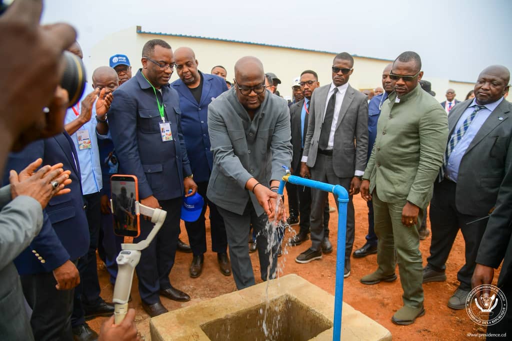 Haut-Lomami : Félix Tshisekedi inaugure l’usine d’eau potable de Lovoy et poursuit son itinérance à Kaniama-Kasese