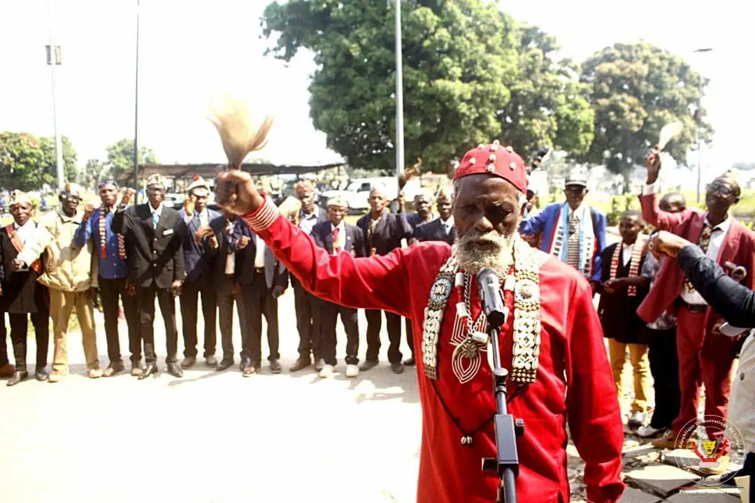 RDC : réunis à Kananga, les chefs coutumiers du Kasaï-Central adressent un mémorandum à Félix Tshisekedi sur la réforme constitutionnelle