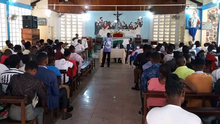 Kasaï-Central : Une conférence débat sur l'accord de Washington et dynamique de paix dans les Grands Lacs animée à l'UNIKAN