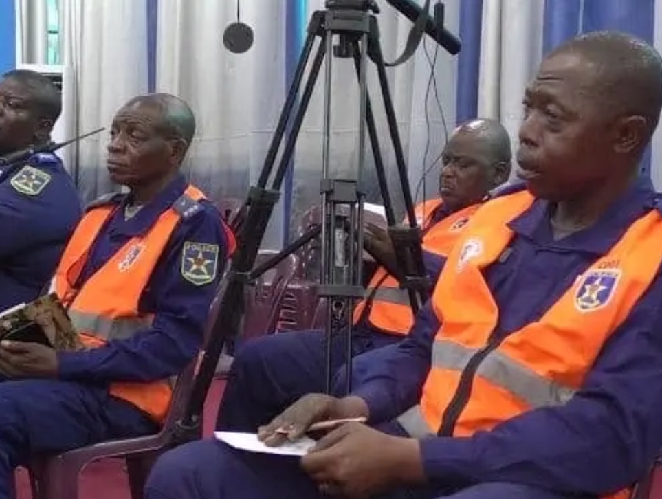 Kinshasa : le général  Israël Kantu promet des sanctions sévères contre les commandants de la PCR pour les tracasseries routières