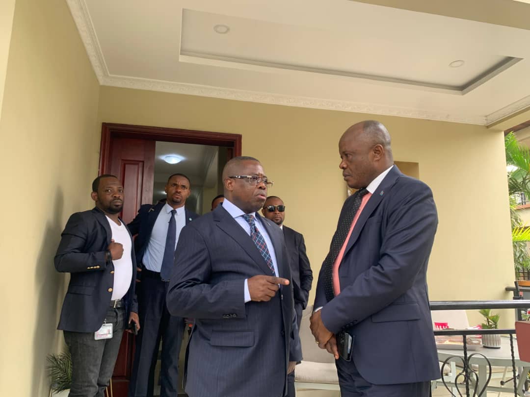 Le Gouverneur Crispin Mukendi Bukasa échange avec le Vice-Ministre de l'Éducation nationale et Nouvelle Citoyenneté Théodore Kazadi