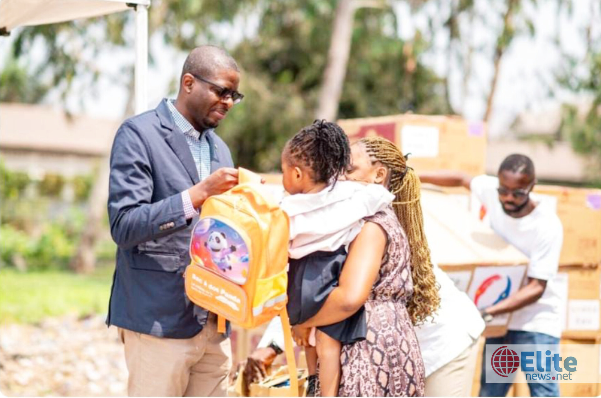 Rentrée scolaire 2026 : 1.000 kits de fournitures distribués aux élèves de 25 écoles de la FUNA par les Amis de Patrick Muyaya Katembwe
