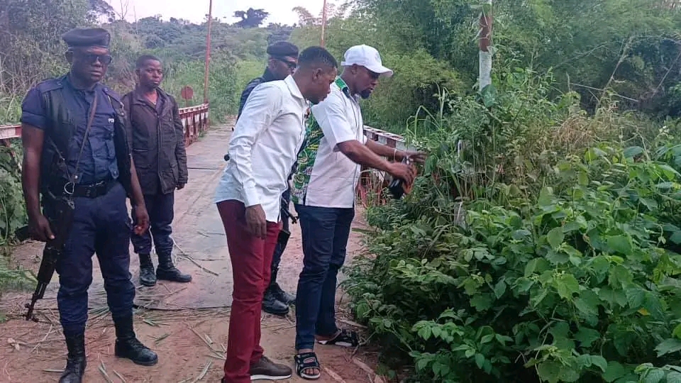 Kasaï : Maître Augustin Mulumba pilote les préparatifs de la visite du gouverneur Crispin Mukendi à Lunyeka pour le lancement des travaux du pont sur la rivière Lunyeka