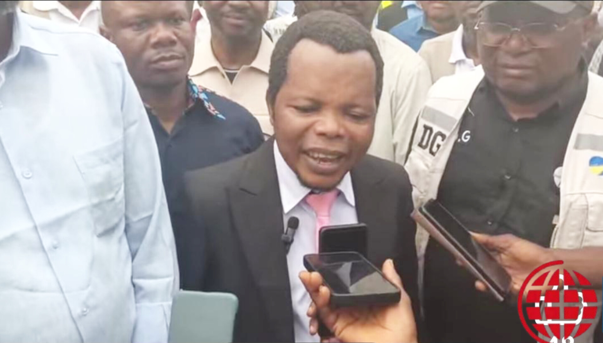 Infrastructures au Kwilu : Paulin Kiyankayi accompagne le ministre national des ITP John Banza à Kikwit
