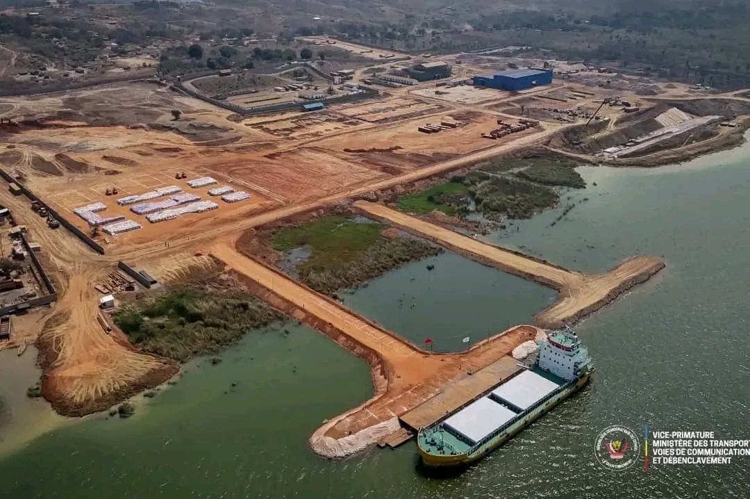 Tanganyika : Jean-Pierre Bemba inspecte le nouveau port industriel de Kalemie et salue l’avancement des travaux