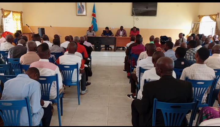 Enseignement à Tshikapa : bras de fer autour des bourses PAAF, des centaines de filles menacées d’exclusion