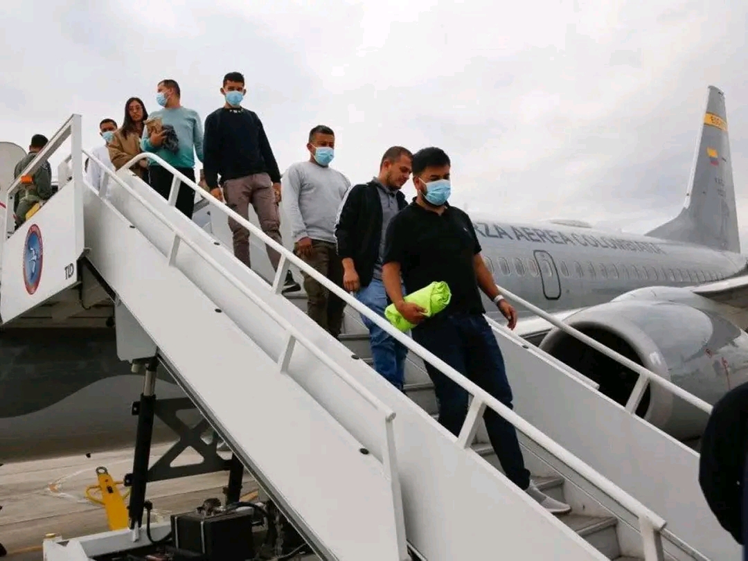 RDC : arrivée à Kinshasa du premier groupe de migrants expulsés des États-Unis, entre impératifs diplomatiques et préoccupations sécuritaires