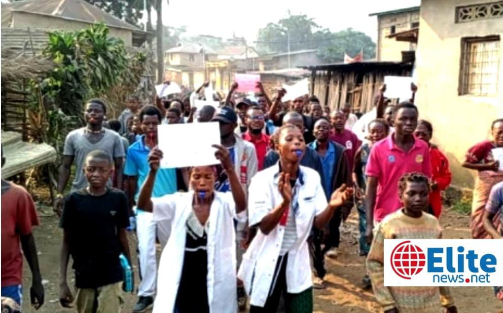 Kwango : à Kasongolunda, la population descend dans la rue pour réclamer eau, électricité, routes et lutte contre le choléra