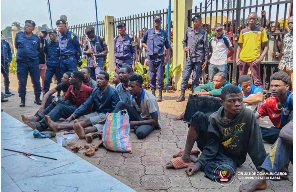 Kasaï : 13 présumés « Kuluna » interpellés à Tshikapa et présentés aux autorités