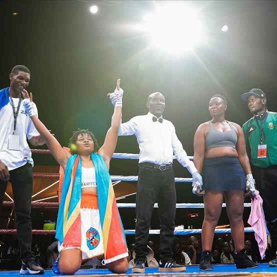 Boxe : La Boxeuse congolaise Danielle Muleketsi s'impose l'Ougandaise Martha Akinyi à Kigali