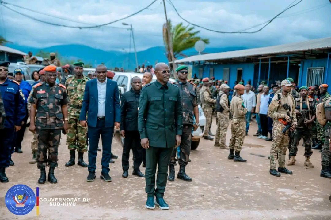 RDC : le VPM de la défense en mission à Uvira au Sud-Kivu