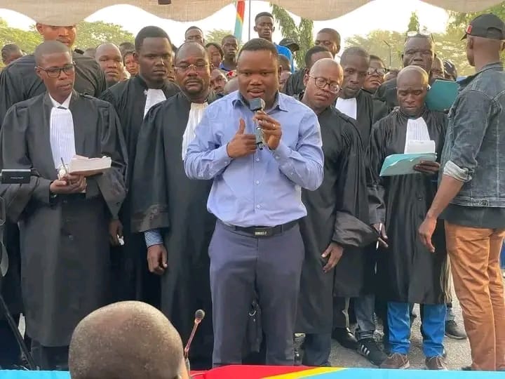 Affaire du médecin de Kinkole à Kinshasa : un renvoi stratégique avant l'épreuve des plaidoiries