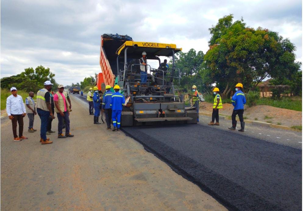 Kasai-central : l'asphaltage de l'axe Kananga-Kalamba-Mbuji franchit une étape importante