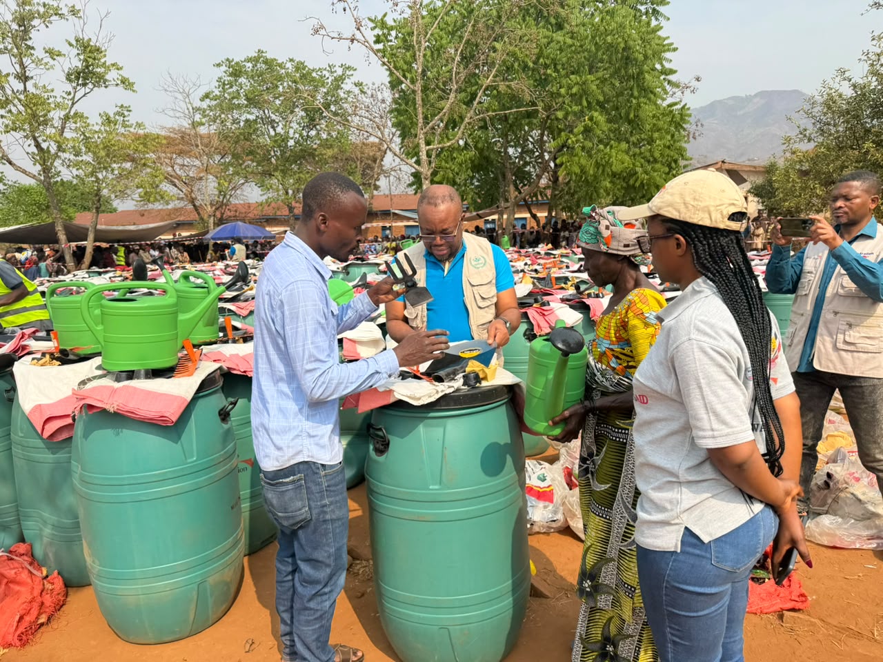 Sud-Kivu : l’appui en intrants agricoles de CODEVAH salué à Kamanyola, la population plaide pour une couverture élargie